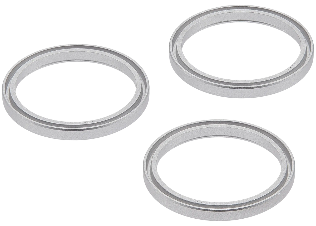 Back Camera Bezel Ring Only For iPhone 17 Pro / 17 Pro Max (Silver) (3 Piece Set) — product photo 4