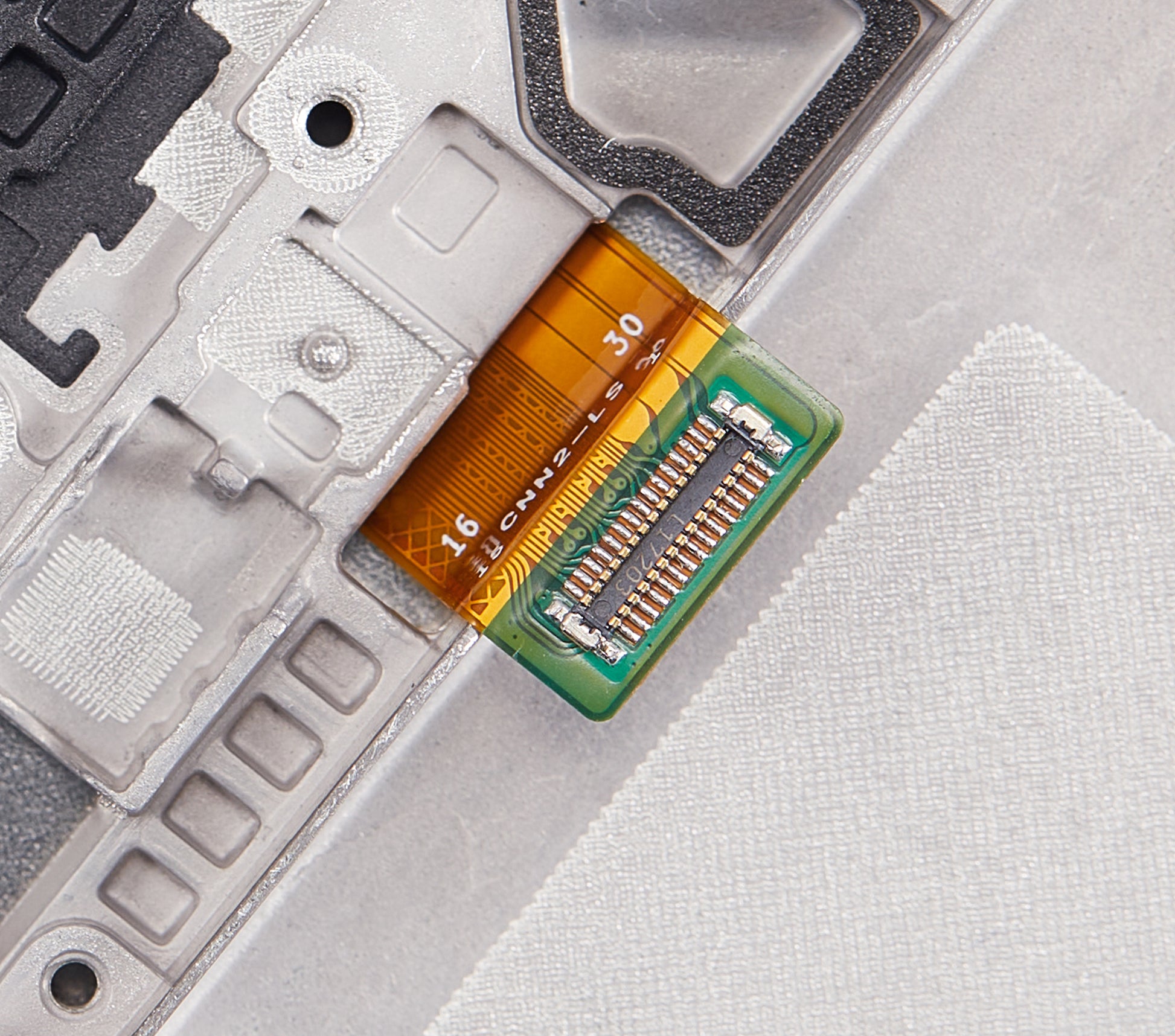 LCD Assembly With Frame For Motorola Moto G Power (XT2165 / 2022) (Genuine OEM) (All Colors) replacement part SKU 107082020402 image 5