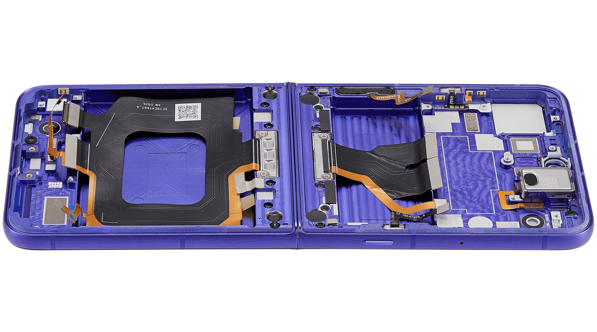 OLED Assembly With Frame For Motorola Razr Ultra 2026 / Razr 70 Ultra (XT2655 / 2026) - Motorola replacement part image 4