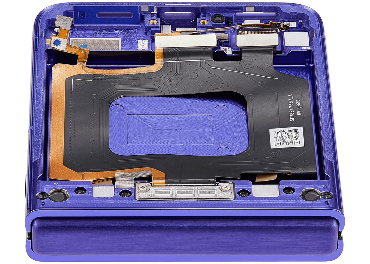 OLED Assembly With Frame For Motorola Razr Ultra 2026 / Razr 70 Ultra (XT2655 / 2026) - Motorola replacement part image 10