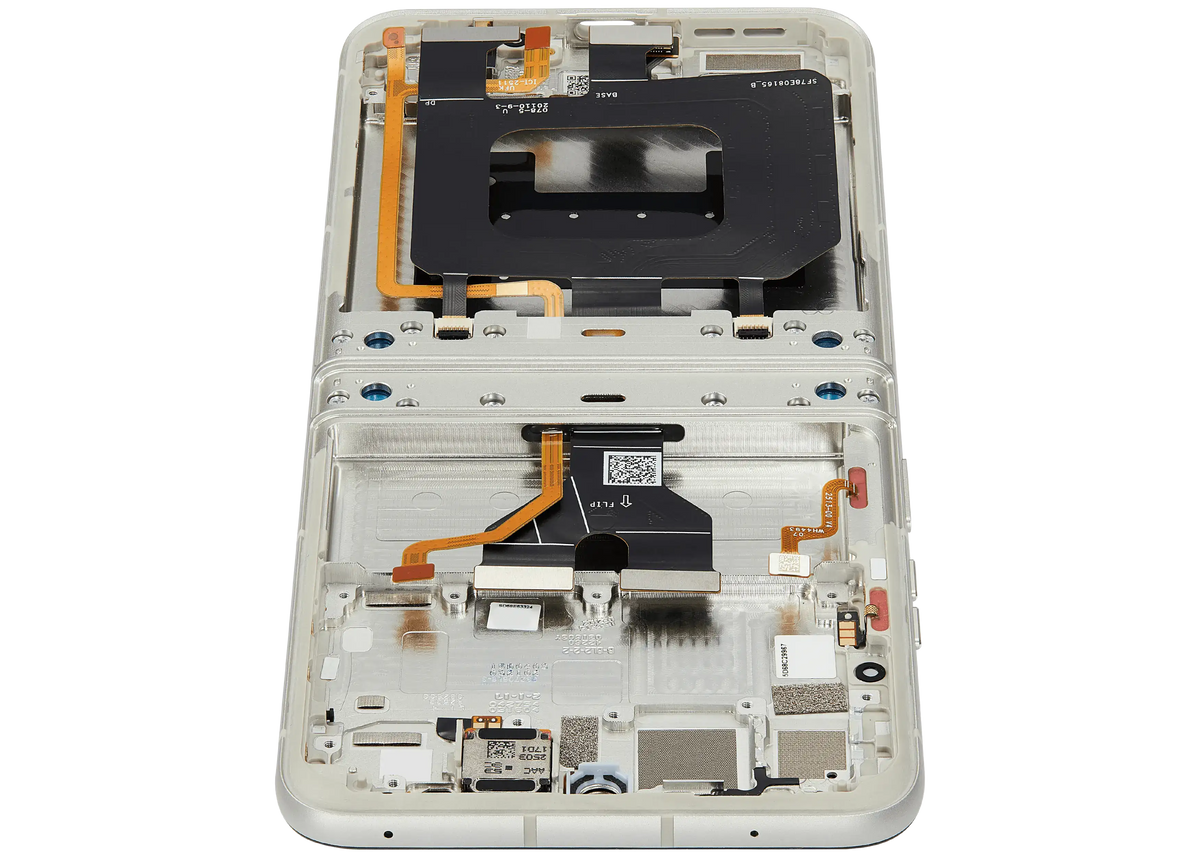 OLED Assembly With Frame For Motorola Razr 2025 / Razr 60 (XT2553 / 2025) (Refurbished) - Motorola replacement part image 4